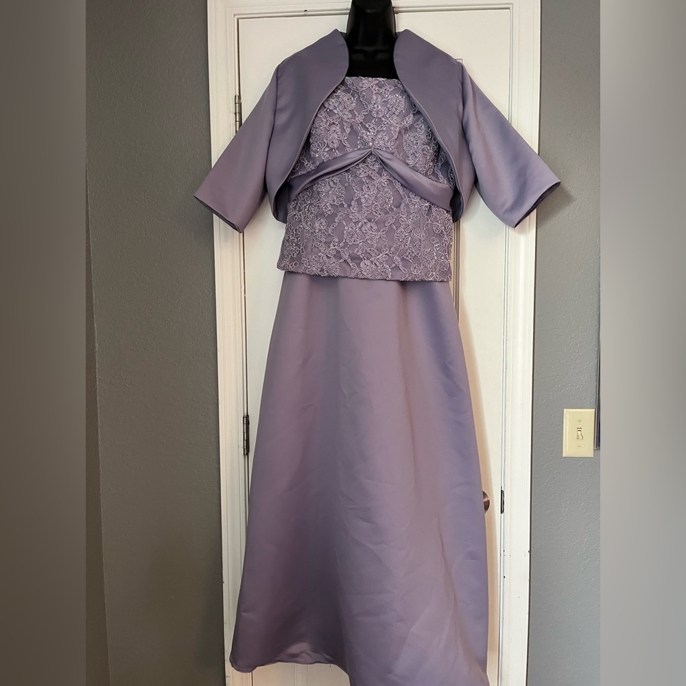 Lilac Mother of the Bride dress size Large